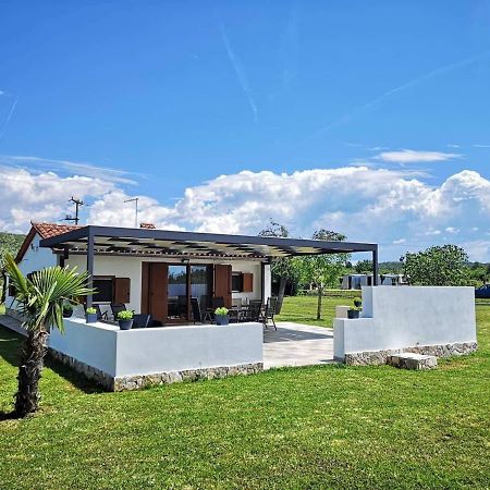 Villa Leo ロヴィニ エクステリア 写真
